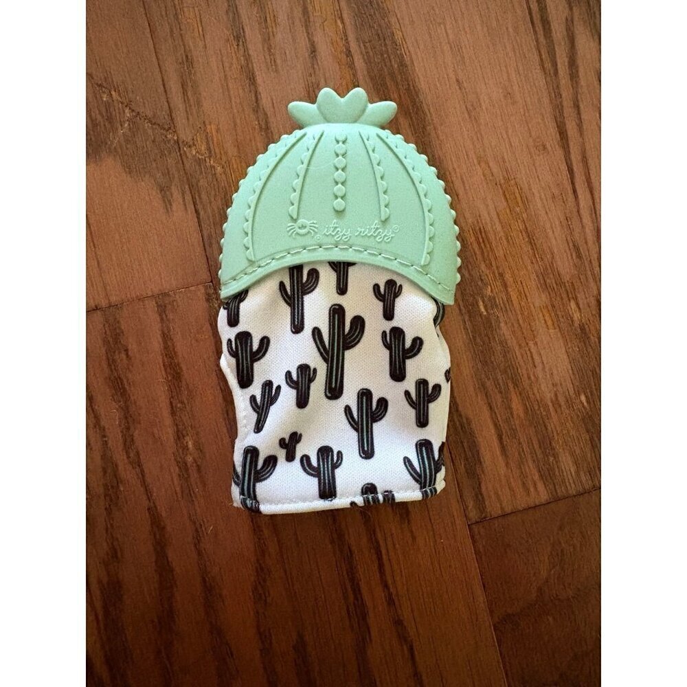 Itzy Ritzy Baby Mitt Teething